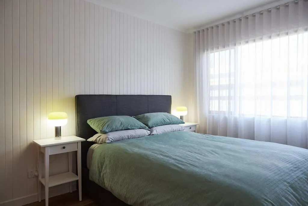 Beachside Palm Beach Luxury - 2 Bedroom Apartment Gold Coast