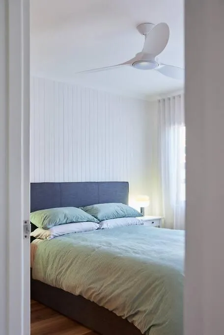 Beachside Palm Beach Luxury - 2 Bedroom Apartment Gold Coast