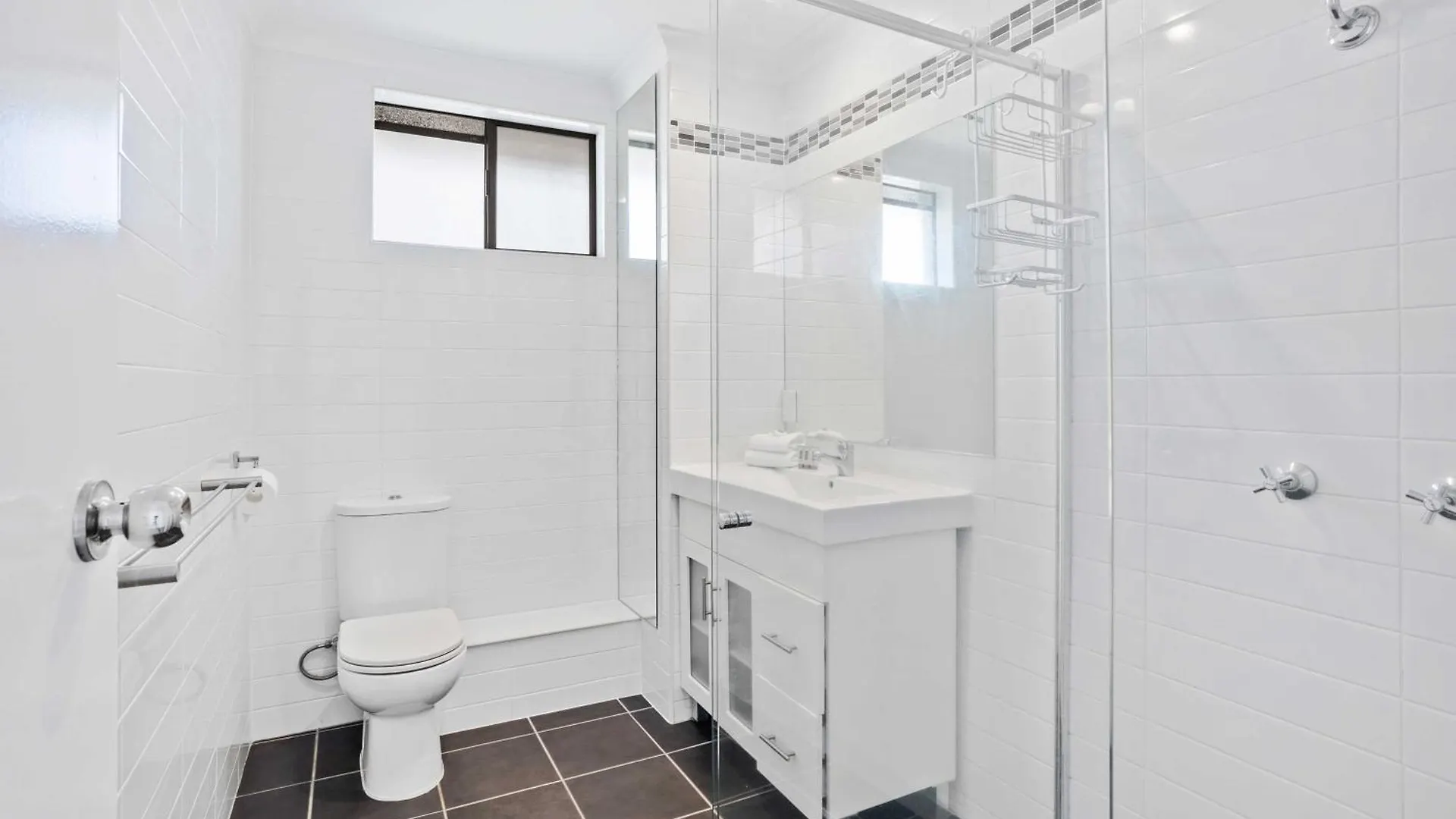Beachside Palm Beach Luxury - 2 Bedroom Apartment Gold Coast
