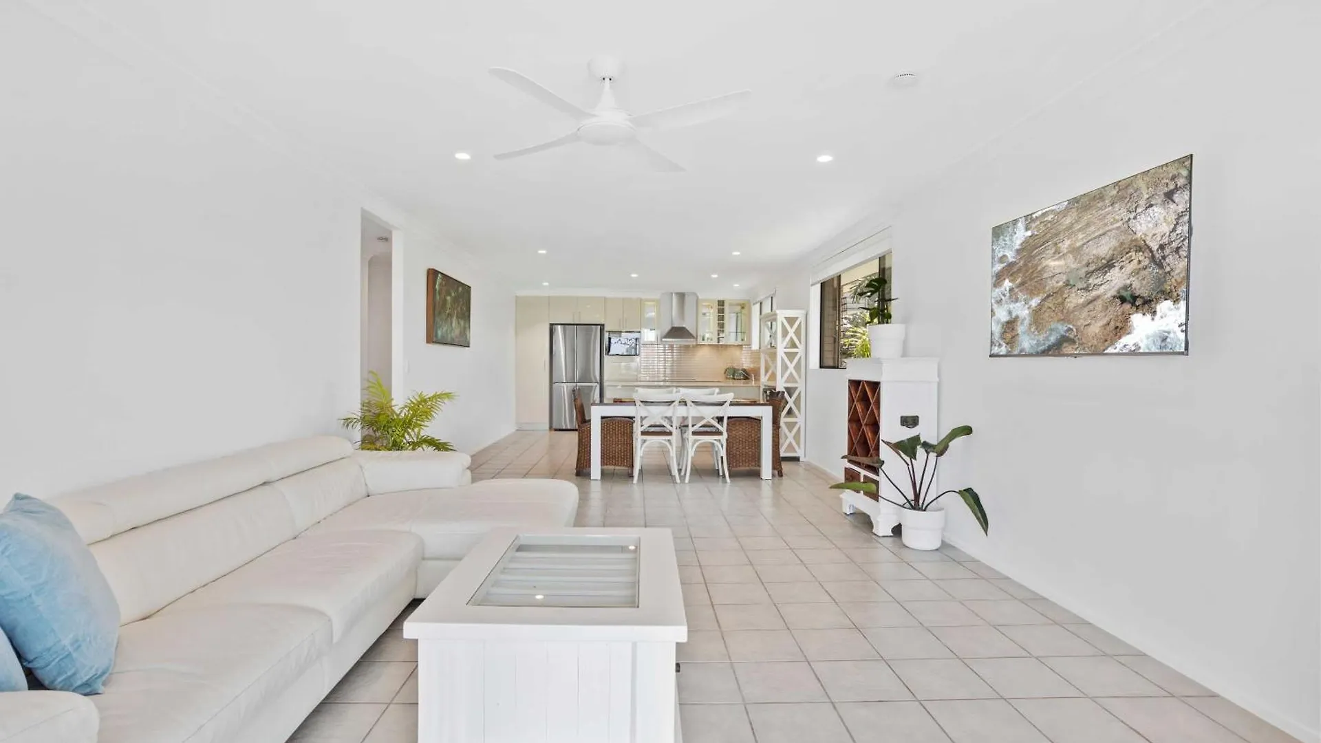 Beachside Palm Beach Luxury - 2 Bedroom Apartment Gold Coast 0*,  Austrálie