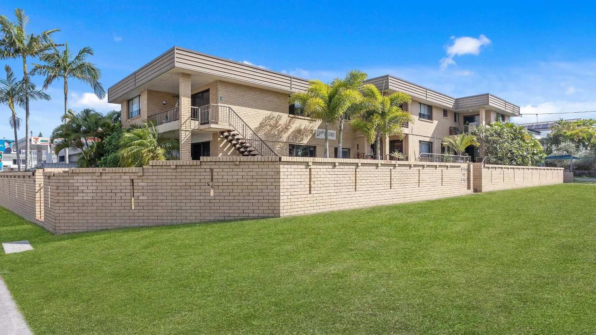 Beachside Palm Beach Luxury - 2 Bedroom Apartment Gold Coast 0*,  Austrálie